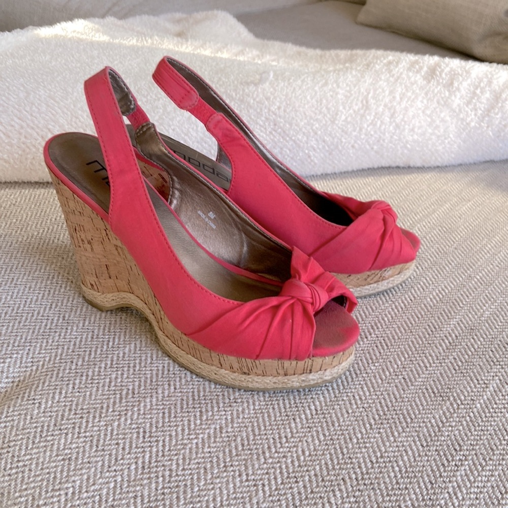 Coral/pink peep toe wedges- 8
